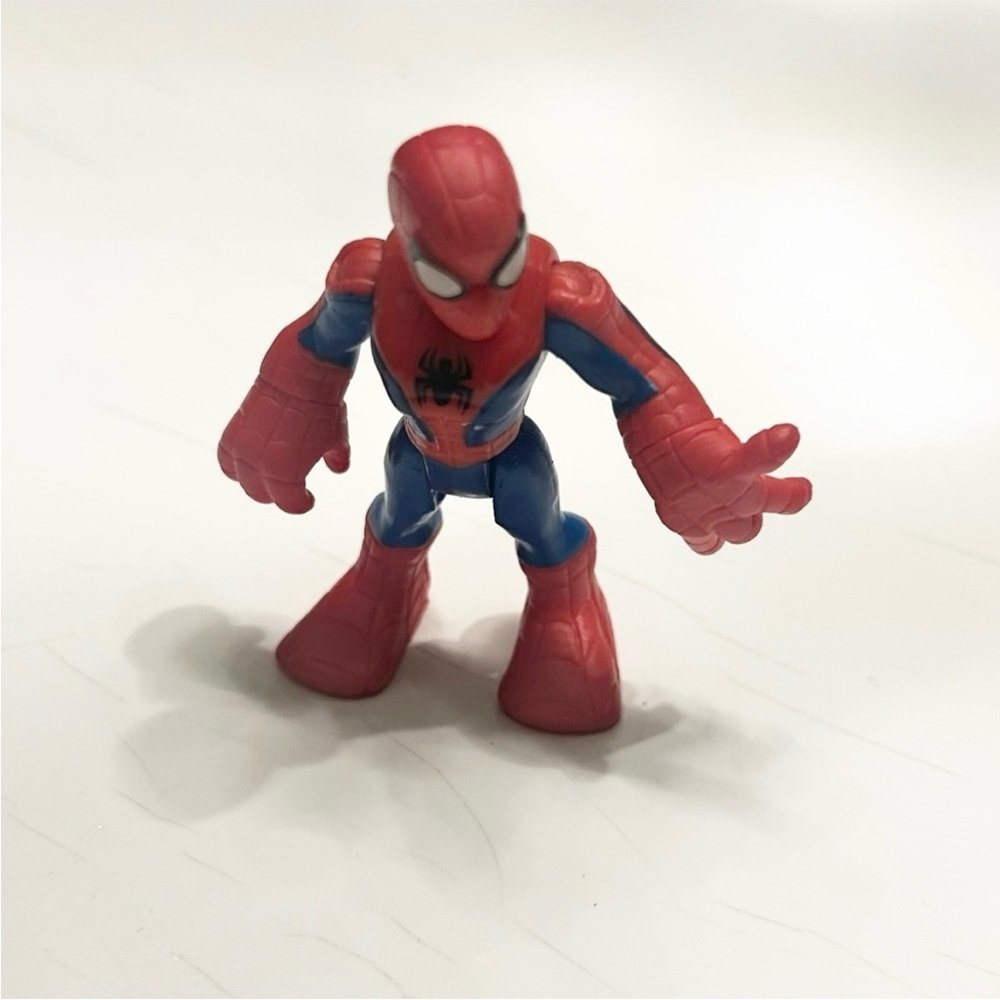 Hasbro Playskool Marvel Super Hero Adventures Spider-Man action figure